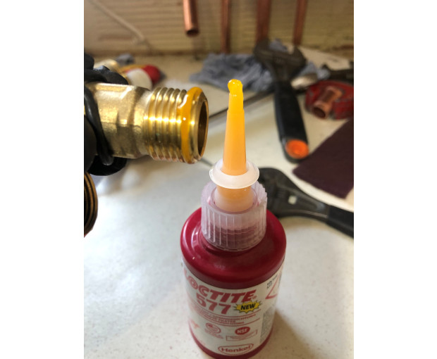 Уплътнител за едри резби Loctite 577 - 250ml