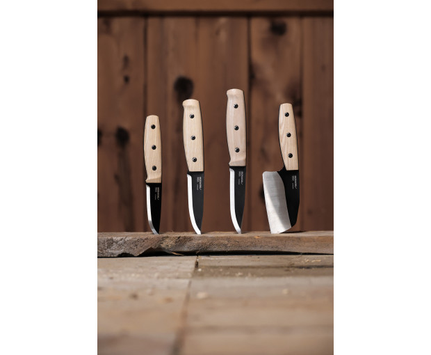 Колекция ножове MORAKNIV с дръжка от ясеново дърво